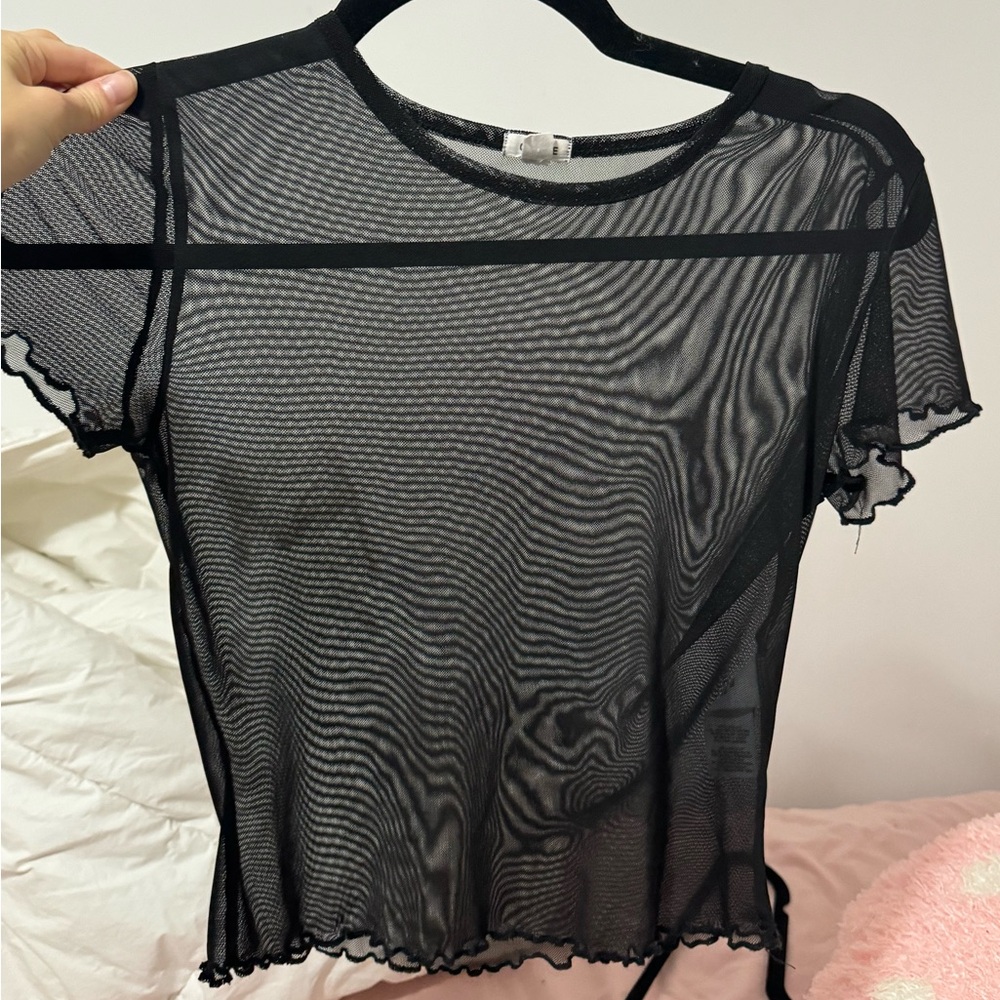 Mesh baby tee with lettuce trim